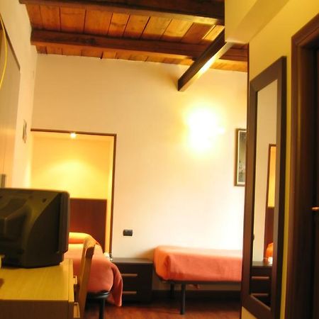 Duomo Apartments เนเปิลส์ ภายนอก รูปภาพ