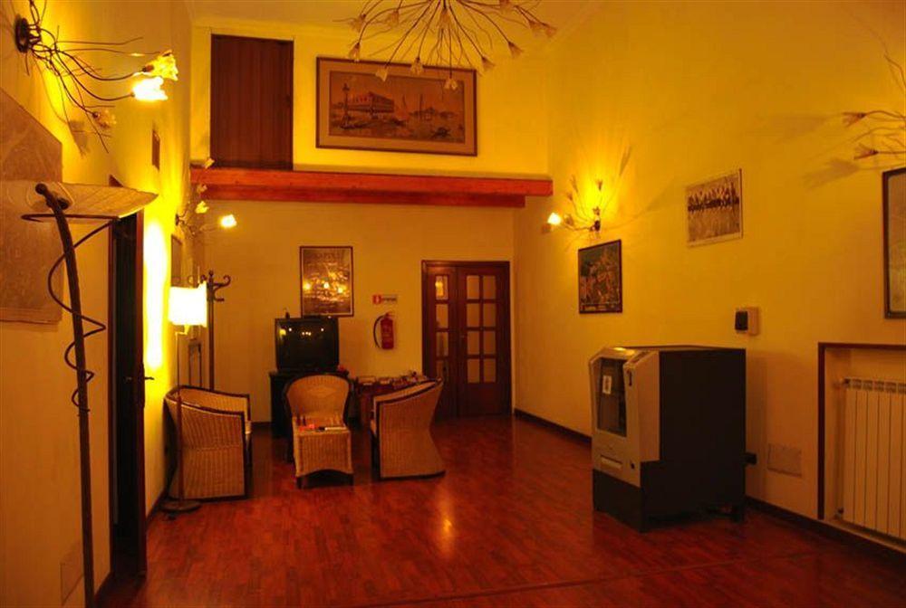 Duomo Apartments เนเปิลส์ ภายนอก รูปภาพ